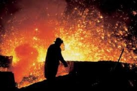 پنج ماه حقوق معوقه کارگران فولاد و چدن دورود بدون عیدی وپاداش پایان سال