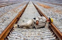 عدم پرداخت 4 ماهه حقوق 900 کارگر قطار شهری اهواز