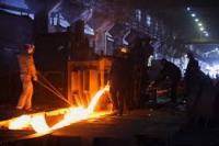 تجمع کارگران «فولاد سازان فرآیند» در برابر ساختمان وزارت کار