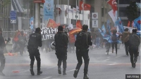 درگیریِ روز جهانی کارگر در استانبول ترکیه بین اجتماع کنندگان و پلیس
